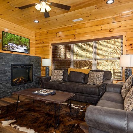 5Bd5B Escape Cabin With 2 Hottubs, Thtr &Game Rm,1Mi To The Parkway! 4Mi To Dollywood - Spring Deal Pigeon Forge Luaran gambar