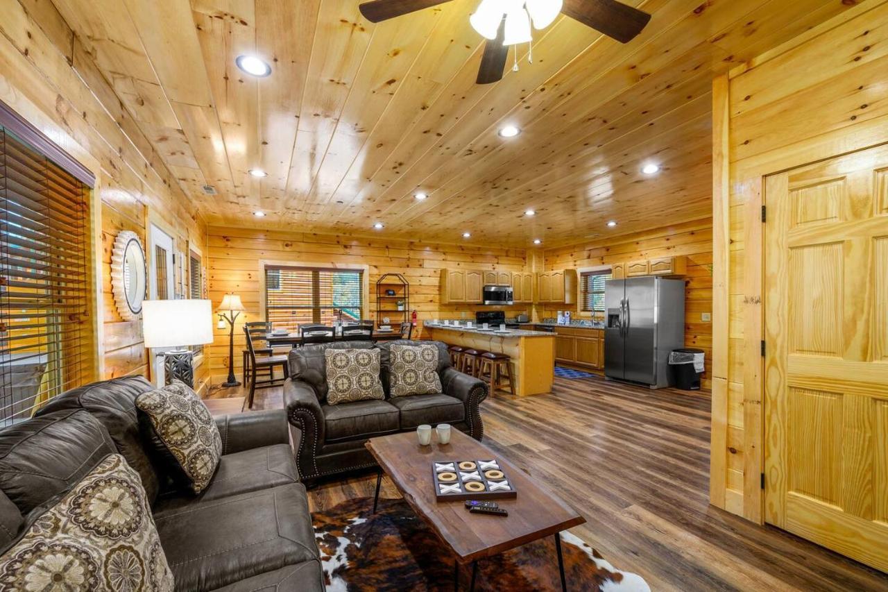 5Bd5B Escape Cabin With 2 Hottubs, Thtr &Game Rm,1Mi To The Parkway! 4Mi To Dollywood - Spring Deal Pigeon Forge Luaran gambar