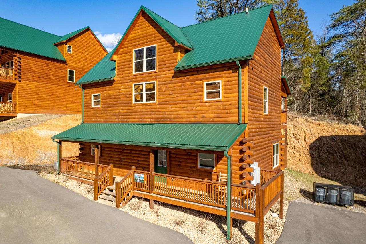 5Bd5B Escape Cabin With 2 Hottubs, Thtr &Game Rm,1Mi To The Parkway! 4Mi To Dollywood - Spring Deal Pigeon Forge Luaran gambar