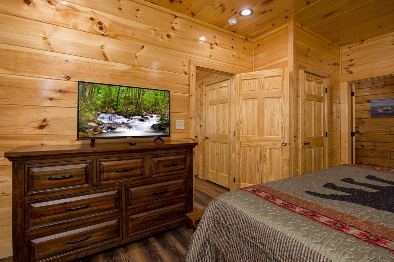 5Bd5B Escape Cabin With 2 Hottubs, Thtr &Game Rm,1Mi To The Parkway! 4Mi To Dollywood - Spring Deal Pigeon Forge Luaran gambar
