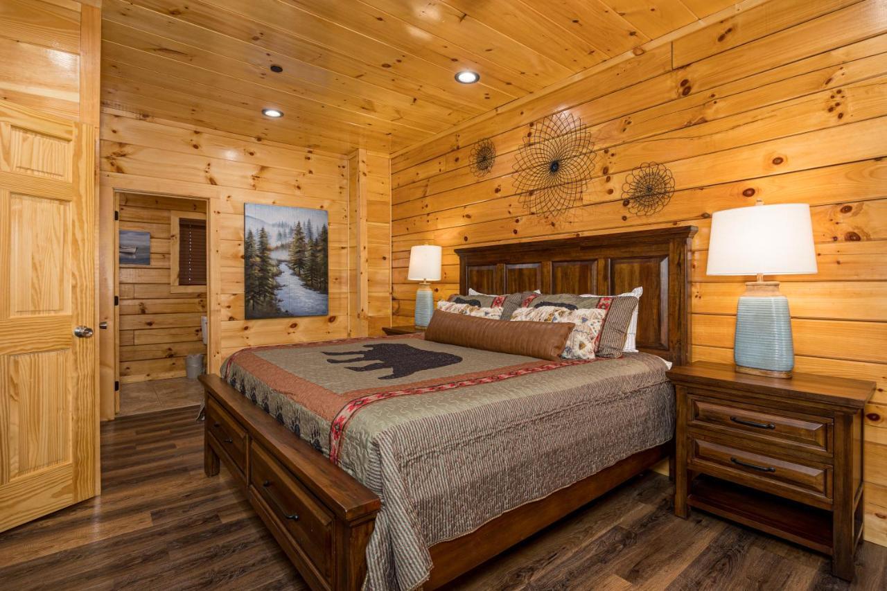 5Bd5B Escape Cabin With 2 Hottubs, Thtr &Game Rm,1Mi To The Parkway! 4Mi To Dollywood - Spring Deal Pigeon Forge Luaran gambar