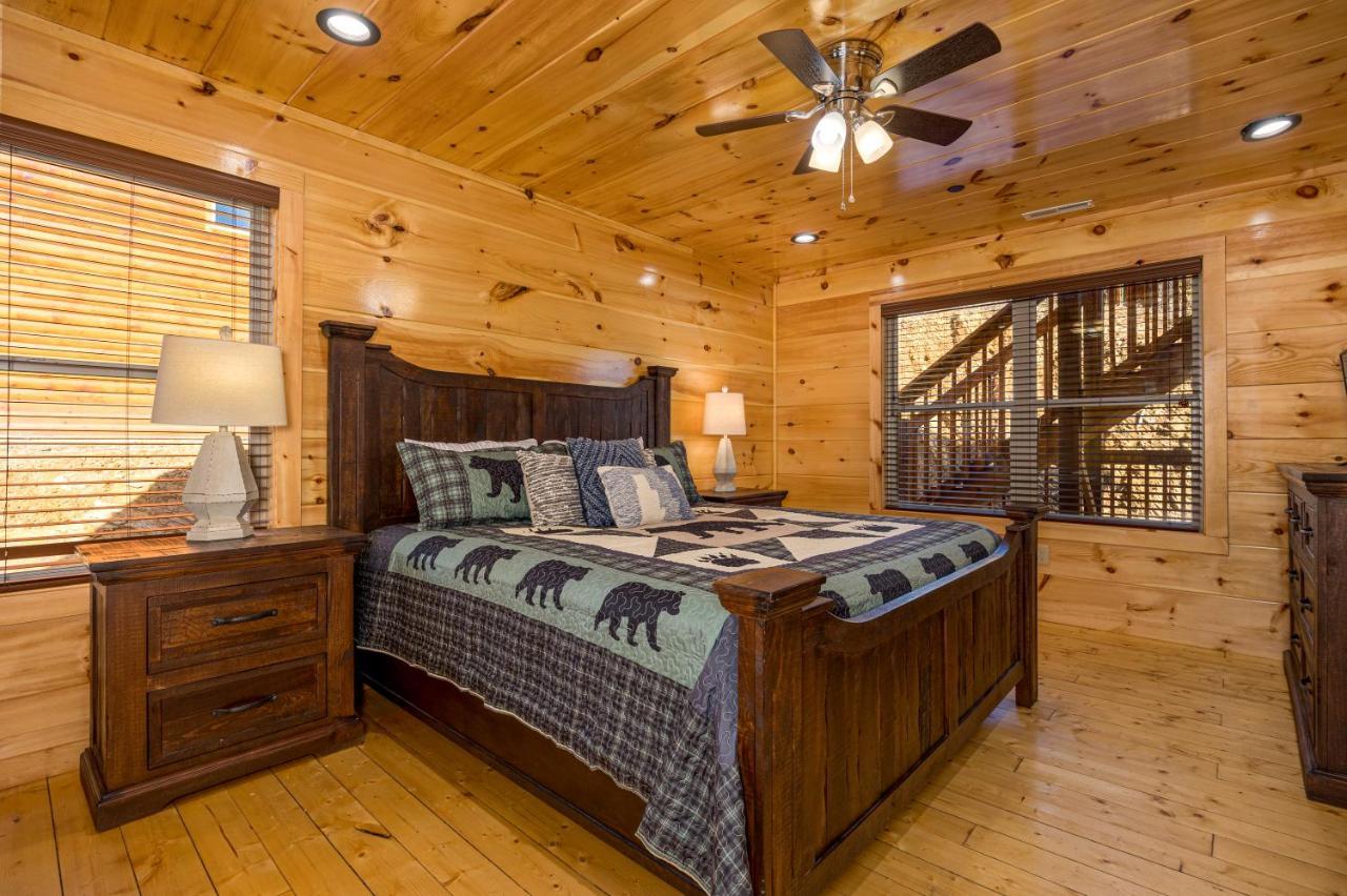 5Bd5B Escape Cabin With 2 Hottubs, Thtr &Game Rm,1Mi To The Parkway! 4Mi To Dollywood - Spring Deal Pigeon Forge Luaran gambar