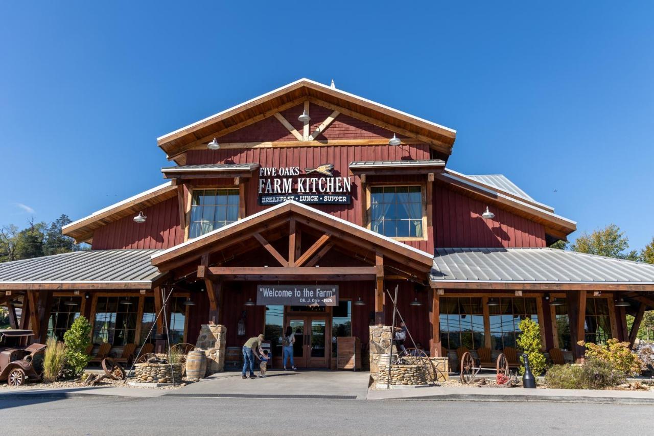 5Bd5B Escape Cabin With 2 Hottubs, Thtr &Game Rm,1Mi To The Parkway! 4Mi To Dollywood - Spring Deal Pigeon Forge Luaran gambar