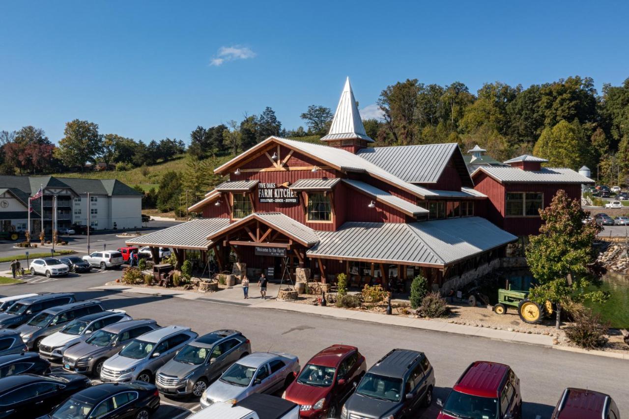 5Bd5B Escape Cabin With 2 Hottubs, Thtr &Game Rm,1Mi To The Parkway! 4Mi To Dollywood - Spring Deal Pigeon Forge Luaran gambar